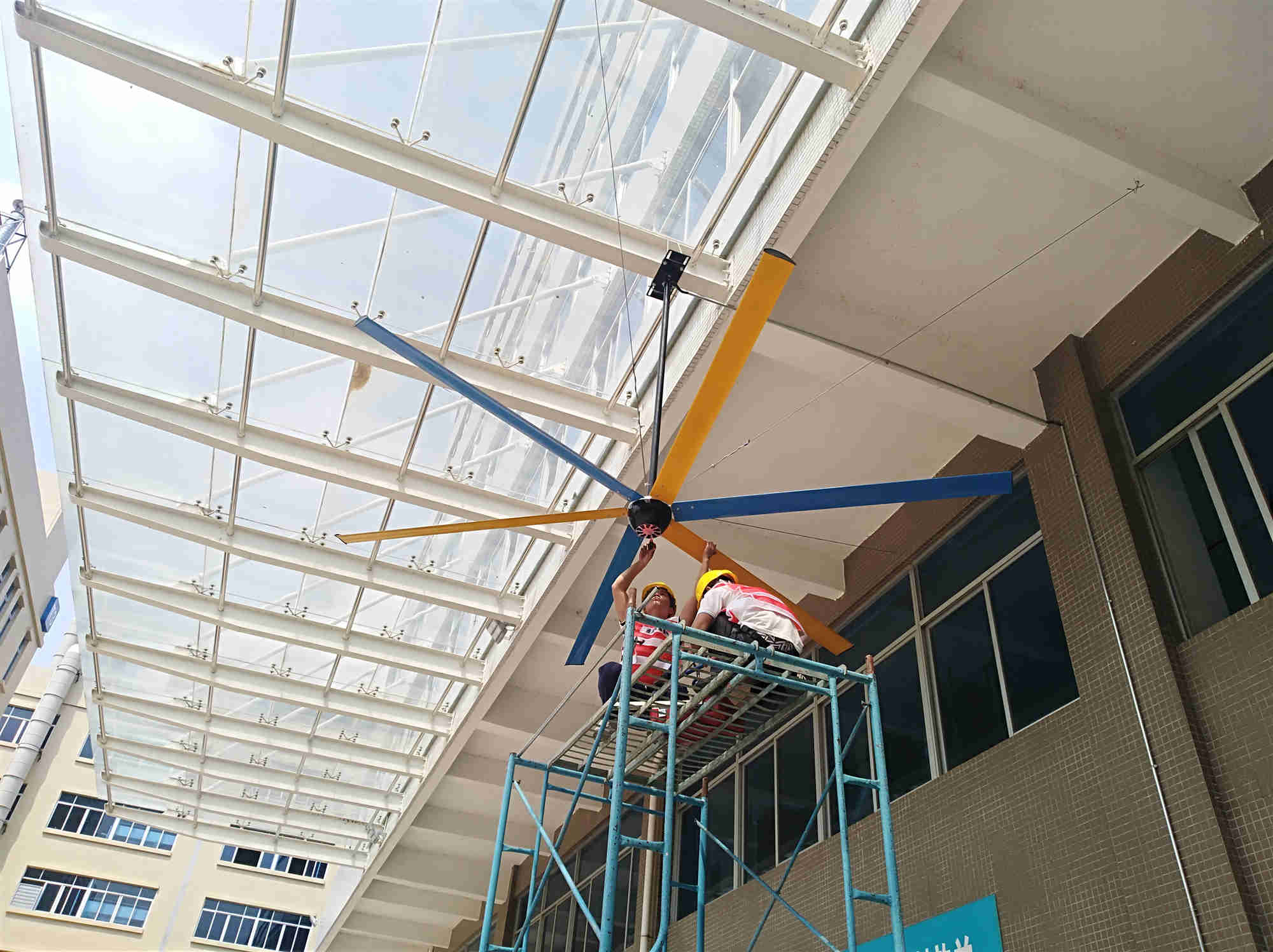 廣東大型工業(yè)大風扇告訴你,各種廠房通風降溫換氣雜癥都不是問題！